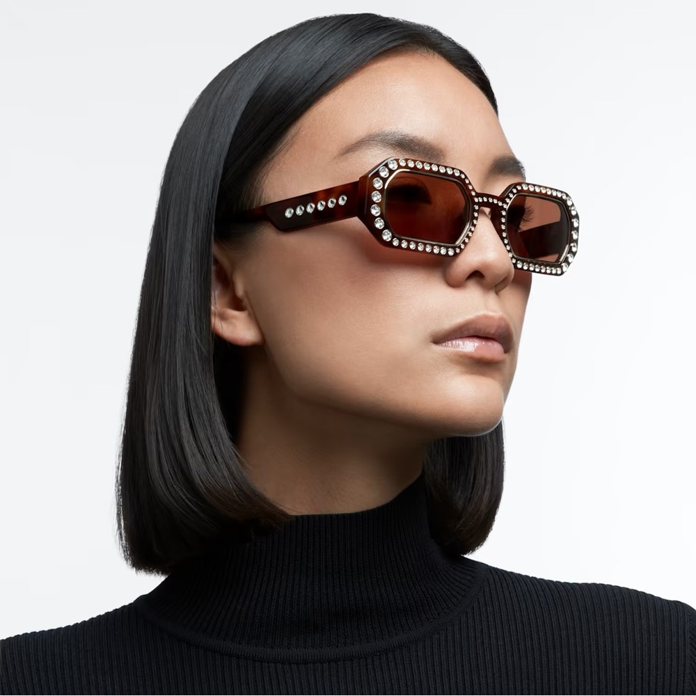 Swarovski: Octagon shape, Pavé, Brown